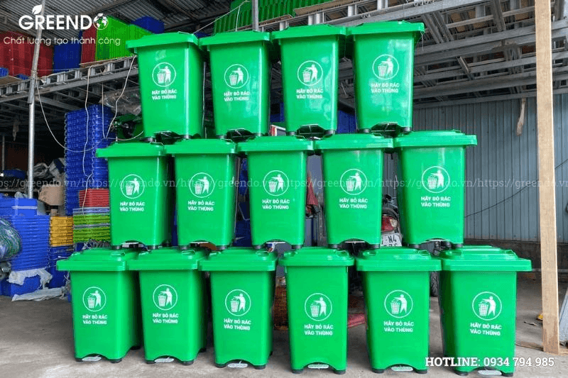 Thùng rác nhựa 60L