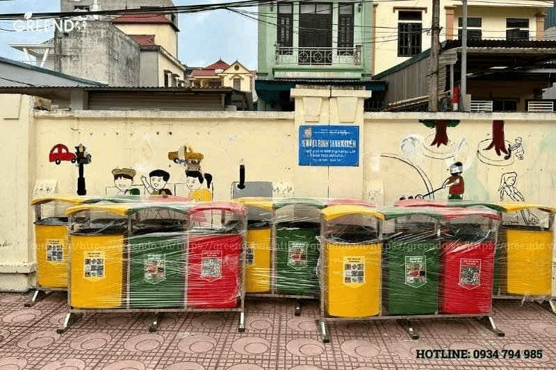Thùng rác inox 3 ngăn phân loại