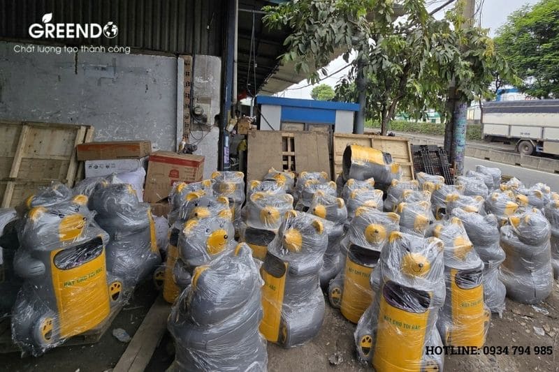 Thùng đựng rác chuột túi