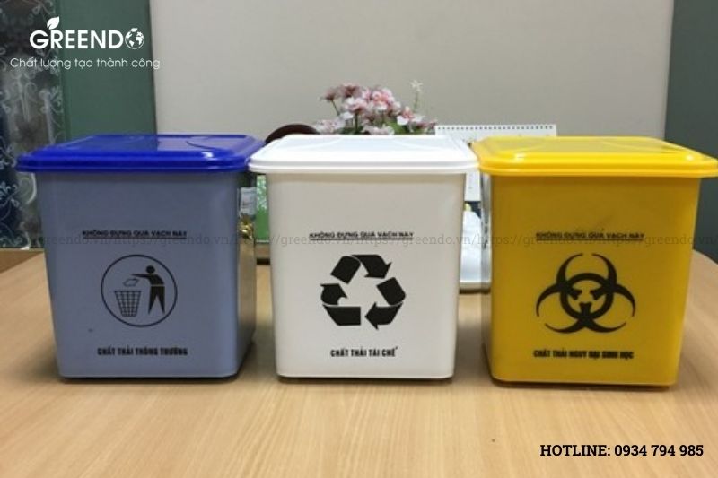 thùng đựng rác nhựa mini