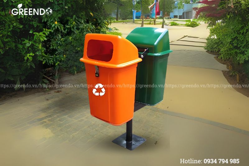 Thùng chứa rác treo đôi tại mầm non