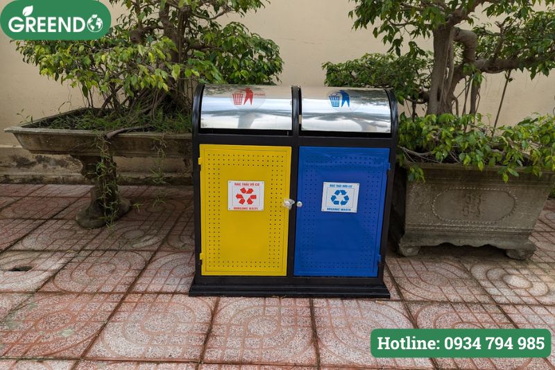 Thùng rác inox A37-Q ngoài trời