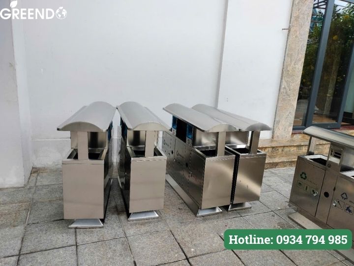 kho Thùng rác inox 2 ngăn có gạt tàn mái vòm