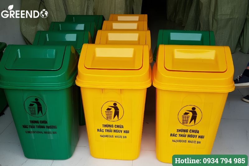 mua thùng rác nhựa 60l nắp lật